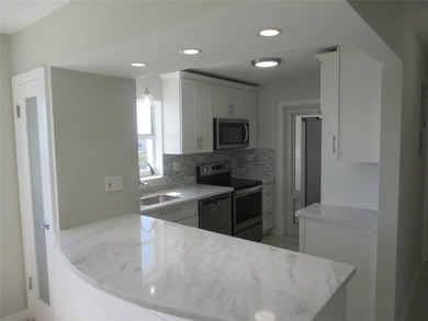 8th floor SE corning unit with amazing views and afternoon shade