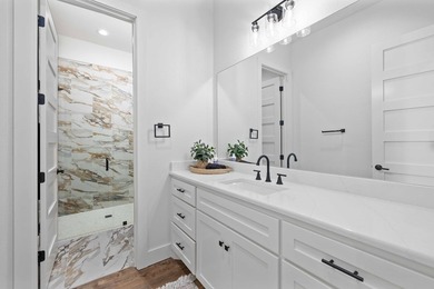 SPECTACULAR 2024 BUILDER'S DREAM WATERFRONT RETREAT IN GATED OAK - photo 19