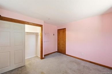 Opportunity knocks in Kings Park with this 3-bedroom, 1-bathroom - photo 25