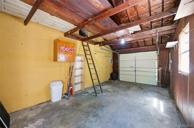Opportunity knocks in Kings Park with this 3-bedroom, 1-bathroom - photo 26