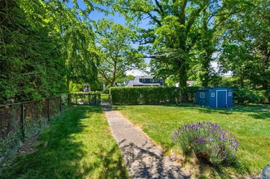 Opportunity knocks in Kings Park with this 3-bedroom, 1-bathroom - photo 28