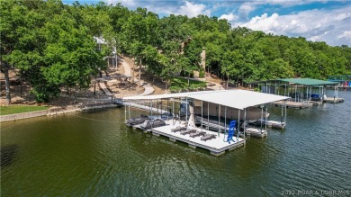 Lake of the Ozarks Home For Sale in Porto  Cima Missouri
