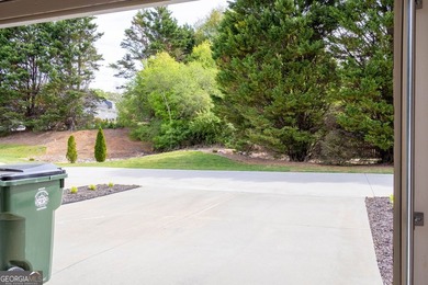 Welcome home to this amazing townhouse inside the city limits of - photo 42