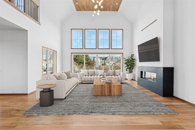 Private dockage with direct bay access. Waterfront estate just - photo 4