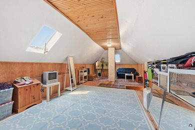 A rare opportunity to enjoy spacious riverfront living in the - photo 45