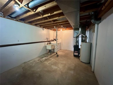 This property presents a great opportunity to build equity fast - photo 12