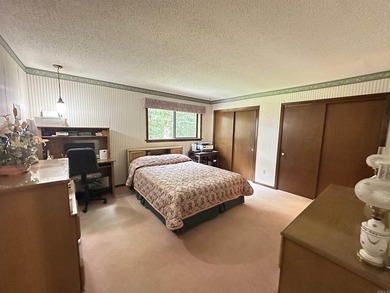 HOME with 4-CAR GARAGE on Flat Lot with a bathroom for each - photo 17