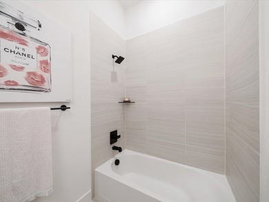 Amazing opportunity to purchase this furnished model home with - photo 21