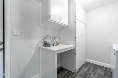 Beautifully maintained 2 bedroom, 2 bathroom home thoughtfully - photo 23