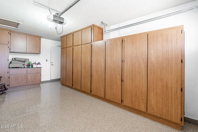 Beautifully maintained 2 bedroom, 2 bathroom home thoughtfully - photo 24
