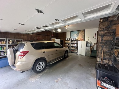 HOME with 4-CAR GARAGE on Flat Lot with a bathroom for each - photo 28