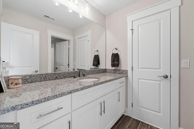 Harbor Club gated community. Gently lived in Craftsman style - photo 36