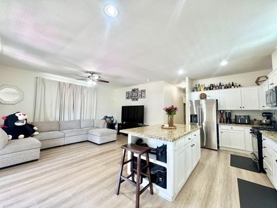 Beautiful and spacious 3-bedroom, 2-bathroom mobile home located - photo 3