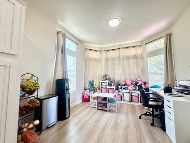 Beautiful and spacious 3-bedroom, 2-bathroom mobile home located - photo 5
