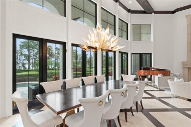 Presenting a magnificent Isleworth golf front estate with - photo 4