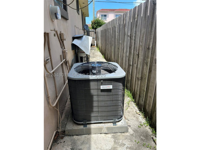 **Exceptional Opportunity in the Heart of Miami!** This property - photo 5