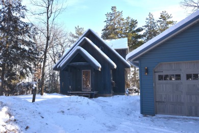 Spring Lake Home For Sale in Neshkoro Wisconsin