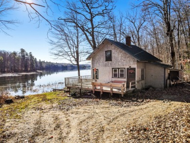 Pleasant Pond / Cobbosseecontee Stream Home For Sale in West Gardiner Maine