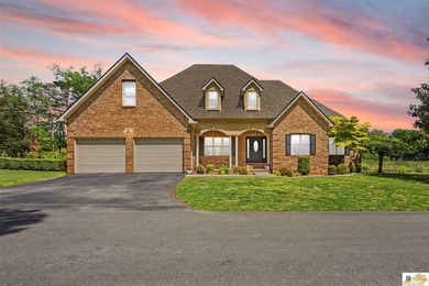 Lake Cumberland Home For Sale in Jamestown Kentucky