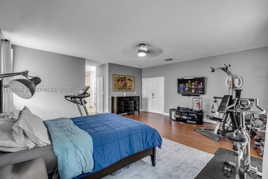 Stunning home in Royal Lakes in Miami Lakes. The home features - photo 19