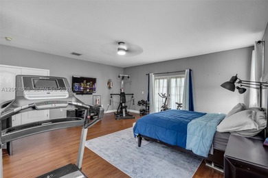 Stunning home in Royal Lakes in Miami Lakes. The home features - photo 20