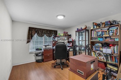 Stunning home in Royal Lakes in Miami Lakes. The home features - photo 32