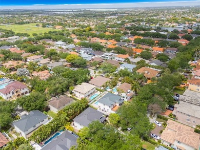 Stunning home in Royal Lakes in Miami Lakes. The home features - photo 42