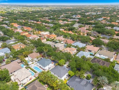 Stunning home in Royal Lakes in Miami Lakes. The home features - photo 44