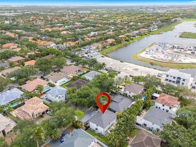 Stunning home in Royal Lakes in Miami Lakes. The home features - photo 45