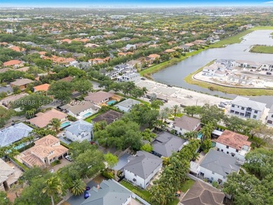Stunning home in Royal Lakes in Miami Lakes. The home features - photo 46