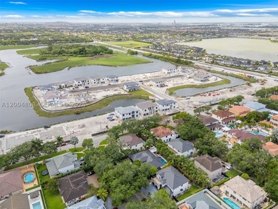 Stunning home in Royal Lakes in Miami Lakes. The home features - photo 48