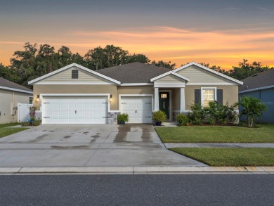 Lake Tohopekaliga Home For Sale in Kissimmee Florida
