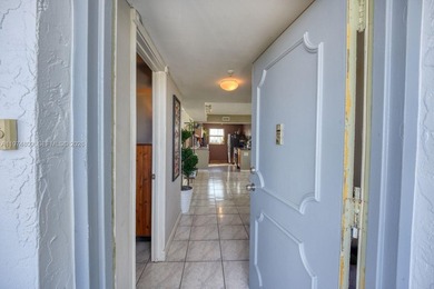 This beautiful and spacious 2-bedroom, 1.5-bathroom offers