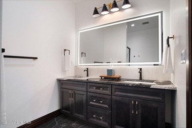 Already established as a successful short-term rental, the - photo 21
