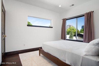 Already established as a successful short-term rental, the - photo 22