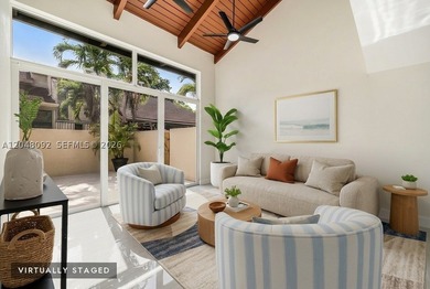 Fully renovated 3 bed/3 bath townhouse with a rare first-floor - photo 2