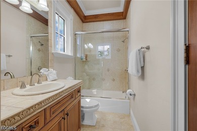 Luxury Waterfront Living in Cape Coral's Exclusive Hermitage - photo 33