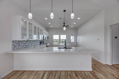 Coastal Luxury Meets Modern Comfort in Holiday Beach - New - photo 9