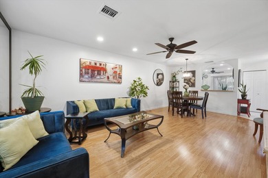 Welcome to this charming 2-bedroom, 2-bathroom villa situated in - photo 6
