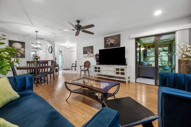 Welcome to this charming 2-bedroom, 2-bathroom villa situated in - photo 10