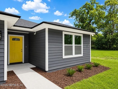 New construction on a spacious 0.50-acre lot with 0.25 acres - photo 5
