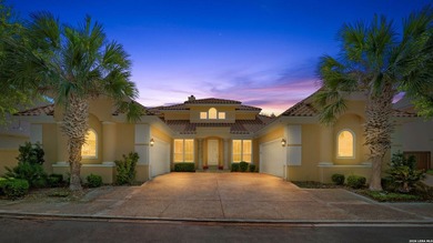Set within an exclusive gated enclave in Alamo Heights, this - photo 1