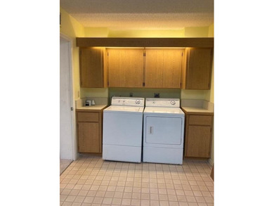 CONVENIENT 2BEDRM/2BTH FIRST FLOOR UNIT WITH UNOBSTRUCTED - photo 12