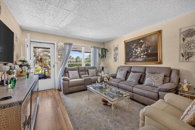 Welcome to this charming 2-bedroom, 2-bathroom condominium in - photo 5