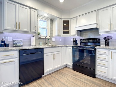 Rare opportunity to acquire a fully operational - photo 8