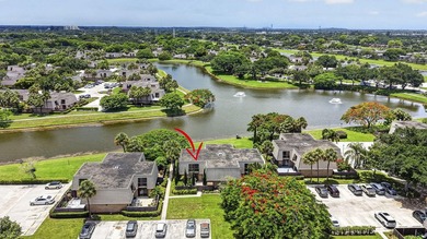 Affordable Move- In Ready Townhome in desirable Sandalwood Lakes - photo 1