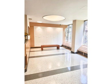 Sunny 1 Bedroom Coop located in the heart of Flushing! Full size - photo 2