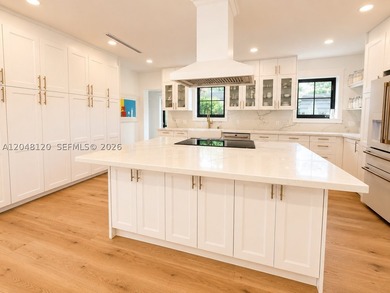 A rare opportunity on prestigious North Bay Road, one of Miami - photo 5