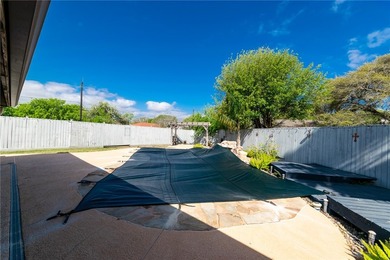 Beautiful 3-bedroom, 2-bath brick home in Portland, Texas - photo 15