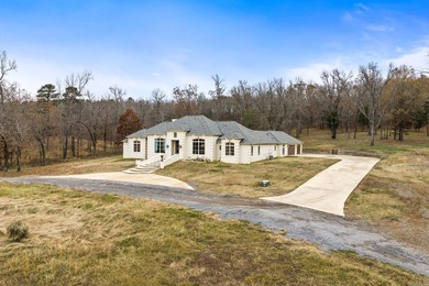 Experience luxury country living in this beautiful brick estate - photo 2